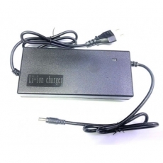 Зарядное устройство для электросамокатов (с вентилятором) 48V (54.6V) 2.0A  DC 2.1 чёрный разъём